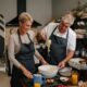 Claire a travaillé 30 ans sans salaire dans la boulangerie familiale. Aujourd'hui, elle risque de toucher trois fois moins de retraite que son mari Marc
