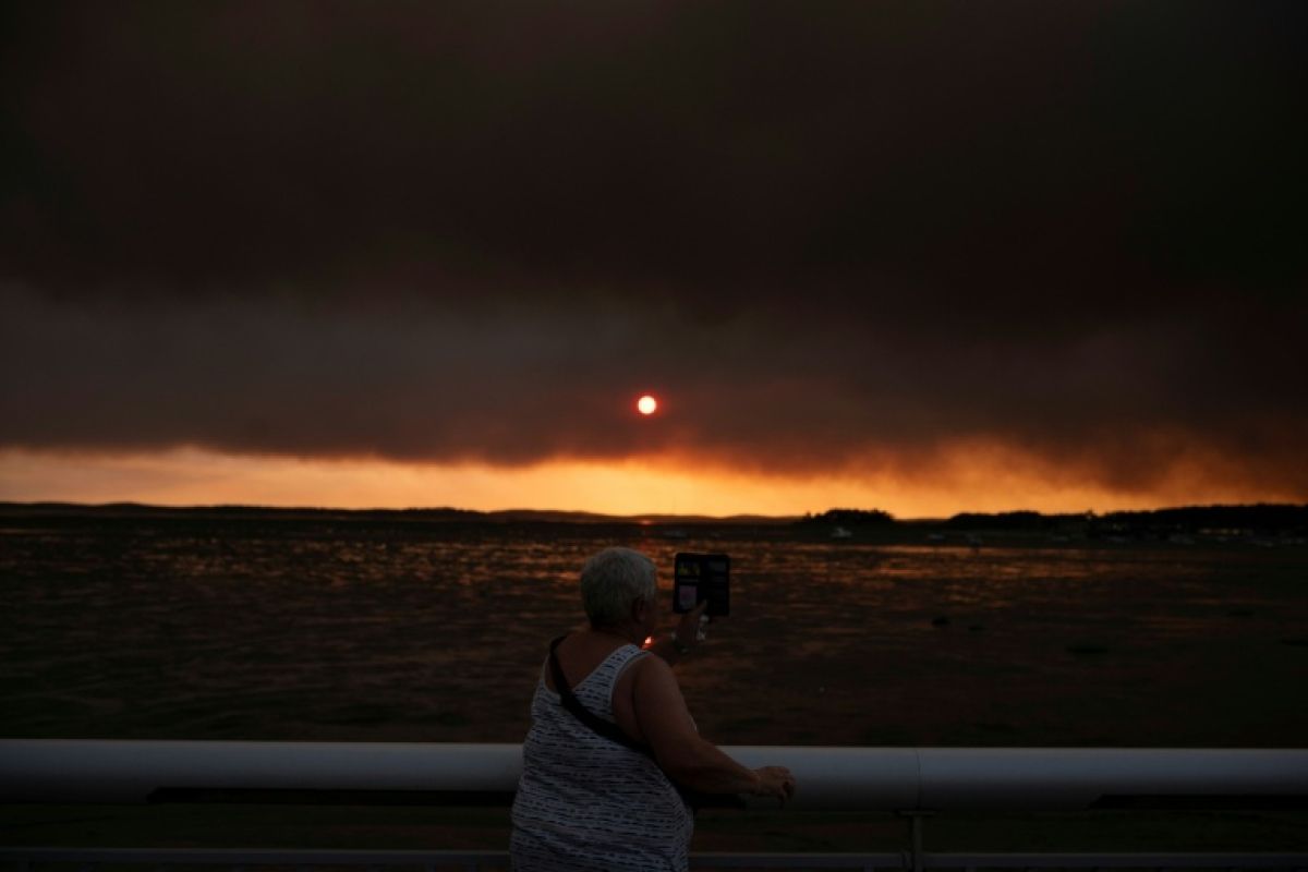 L'Europe suffoque sous les flammes. Sécheresse et vents attisent la catastrophe