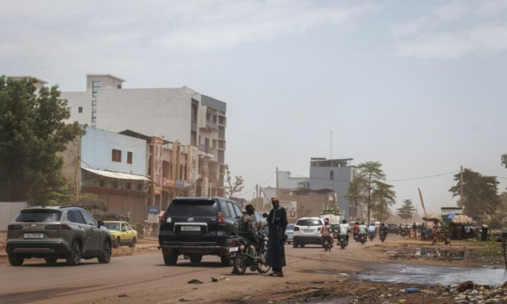 Une cascade d'attaques secoue le Mali du nord au sud