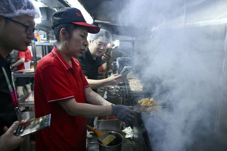 Barbecue Academy, la nouvelle chance des travailleurs chinois