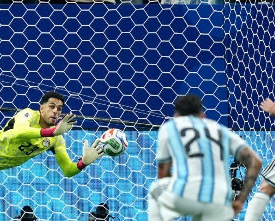 L'Égypte plombe l'Argentine, Messi craque encore aux tirs au but