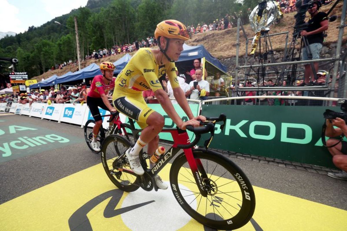 Le rêve en jaune de Torstein Traeen s'arrête net dans la descente du Tourmalet