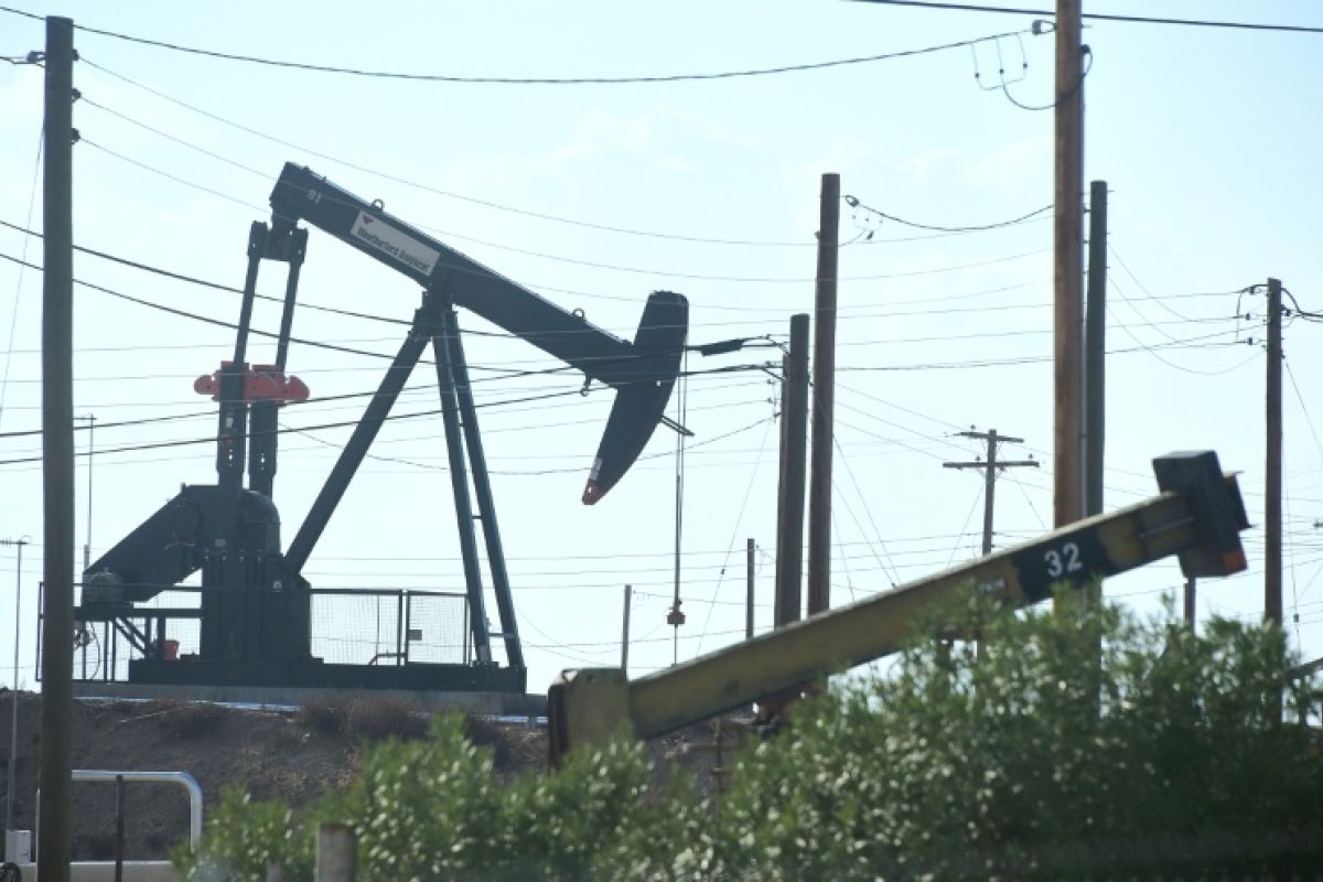 Bénéfices records pour Exxon et Chevron le revers de la médaille pour les conducteurs américains