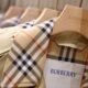 Burberry parie sur les jeunes Chinois et les Américains pour doper ses ventes