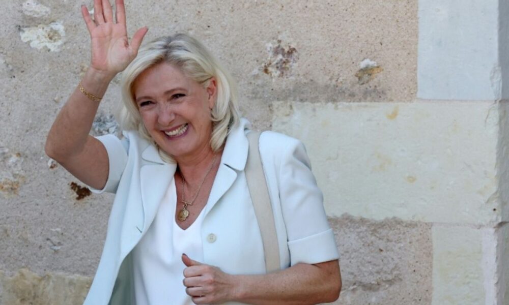 Marine Le Pen la Cour de cassation promet de trancher avant la présidentielle mais prévient que le délai n'est pas maîtrisé