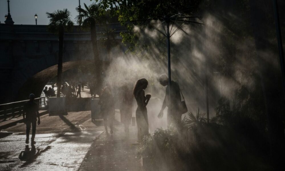 Un quart de la France suffoque sous une canicule étouffante