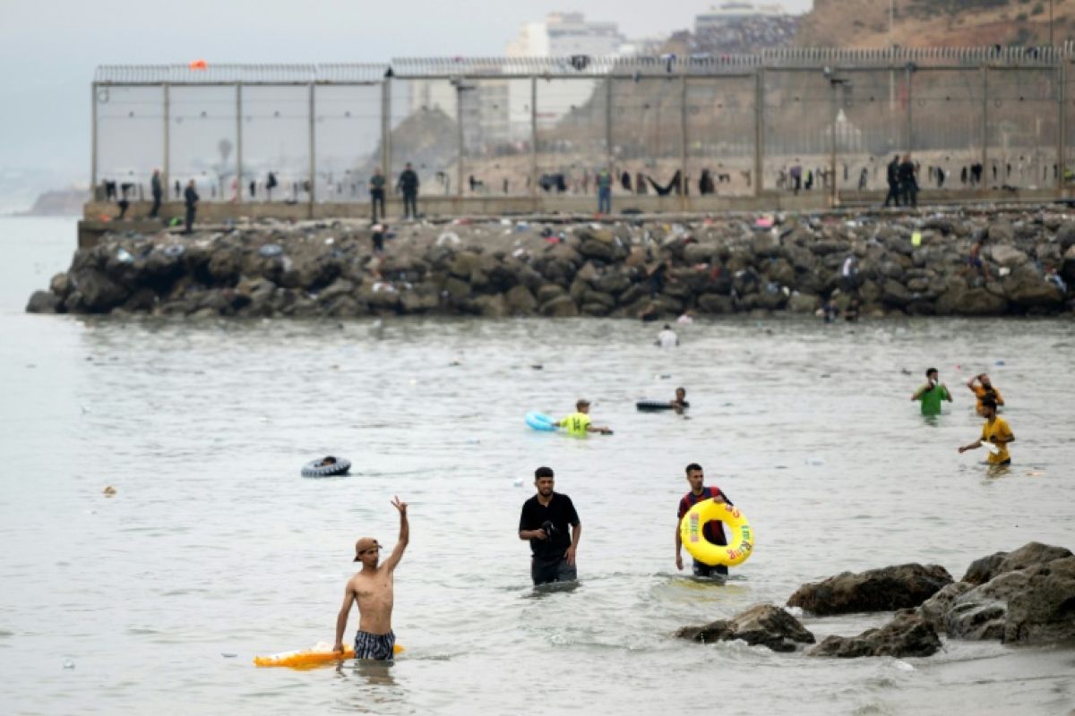 60 000 migrants à Ceuta, l'Europe cherche ses mots