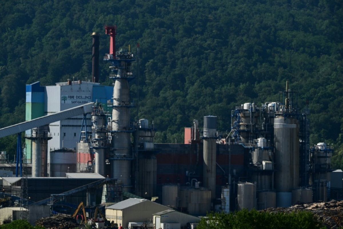 Des ouvriers prennent le contrôle de leur usine pour éviter la liquidation