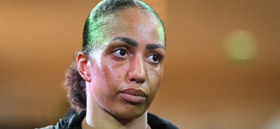 Estelle Mossely renverse l'Argentine et s'offre une ceinture WBA
