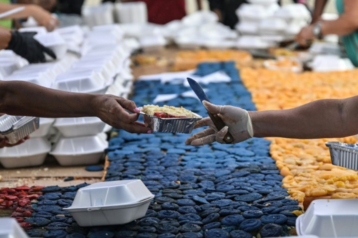 Un gâteau de 330 kilos pour rendre le sourire aux enfants du séisme au Venezuela