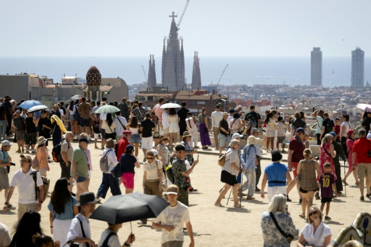L'Espagne surf sur la vague touristique malgré les tensions mondiales