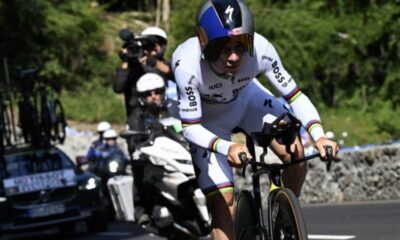 Evenepoel écrase le chrono, Pogacar tient bon