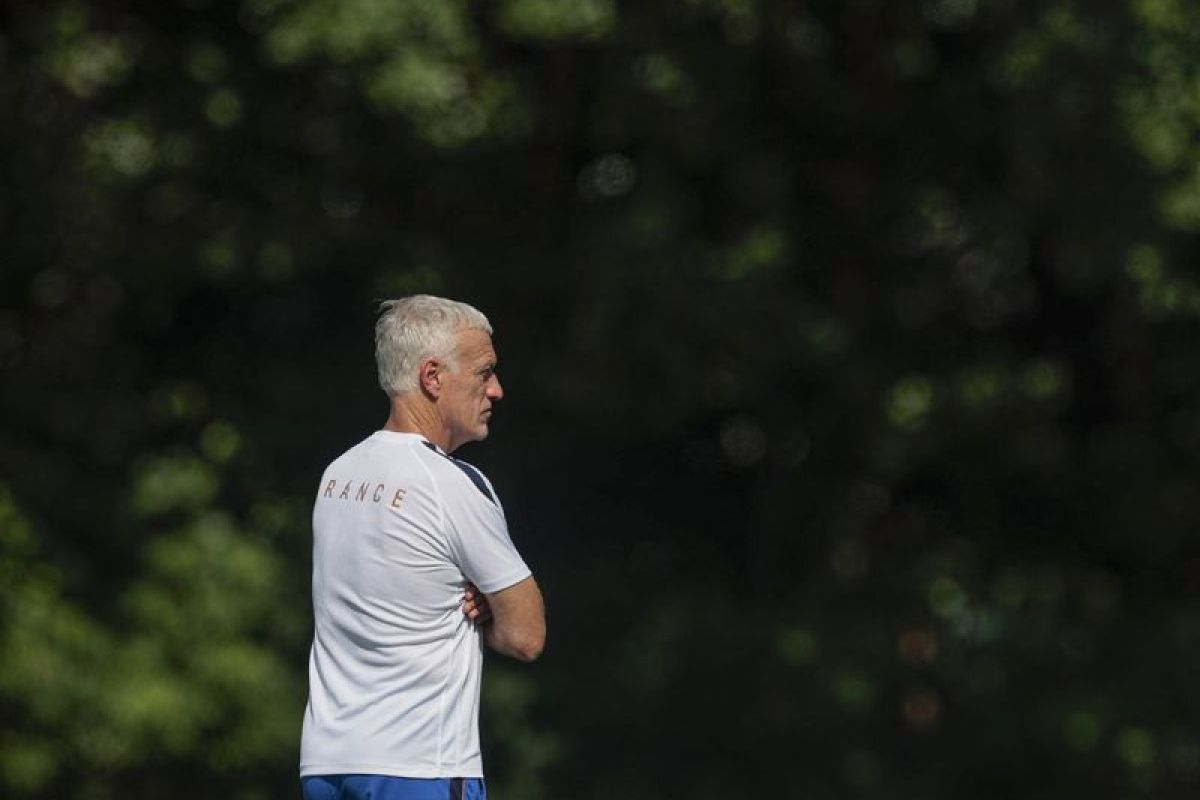 Les Bleus privés de leurs deux rocs défensifs à l'entraînement