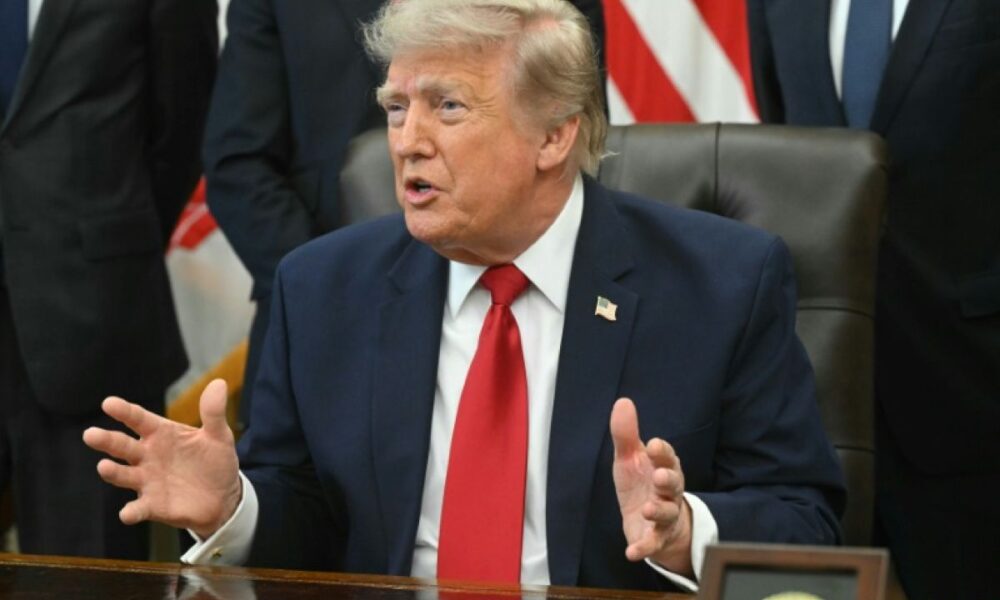 Trump intensifie les frappes sur l’Iran tout en laissant la porte ouverte à un accord