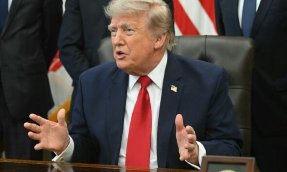 Trump intensifie les frappes sur l’Iran tout en laissant la porte ouverte à un accord