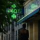 Troisième canicule en deux mois la France suffoque