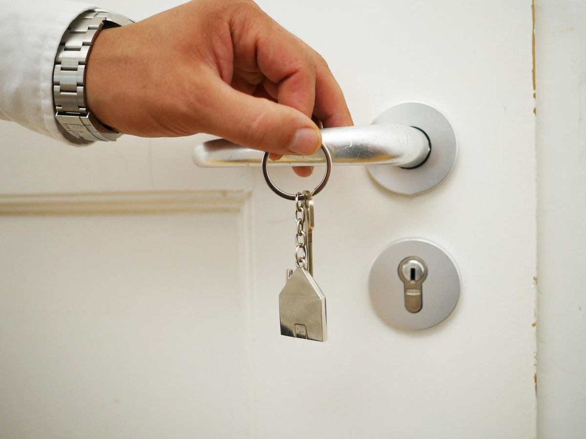 Votre voisin loue son appartement sur Airbnb et ça vous énerve ? La loi n’est peut-être pas de votre côté