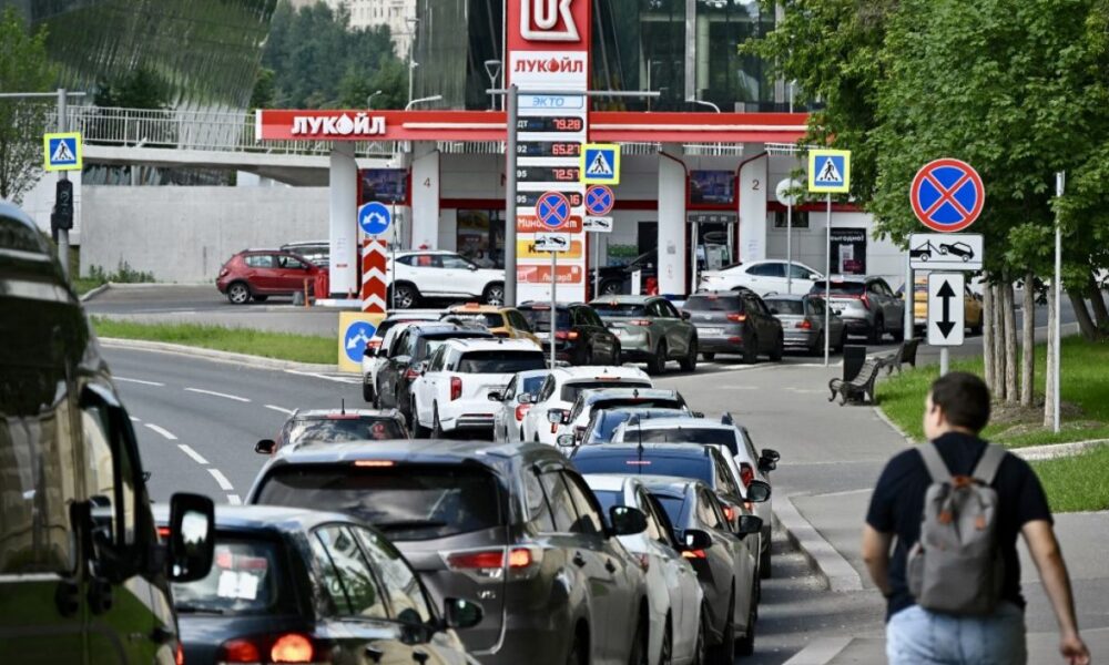 L Ukraine frappe les raffineries russes pour asphyxier l armée de Poutine