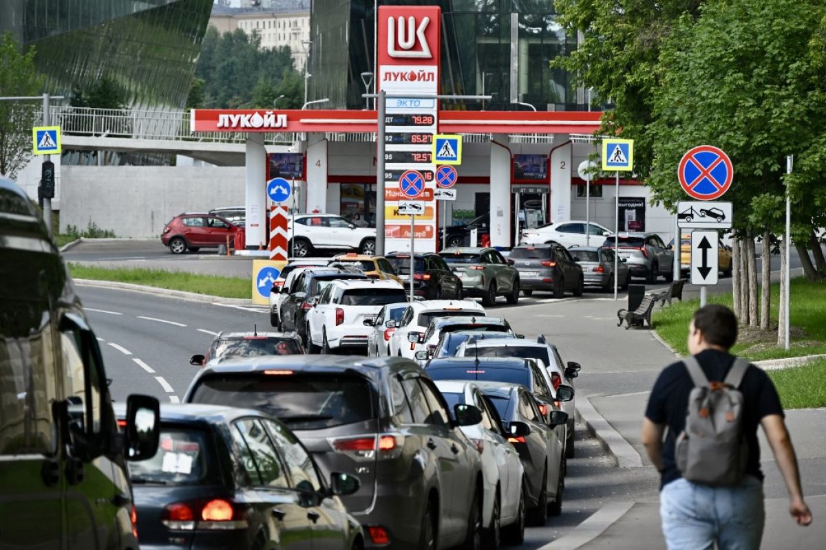 L Ukraine frappe les raffineries russes pour asphyxier l armée de Poutine