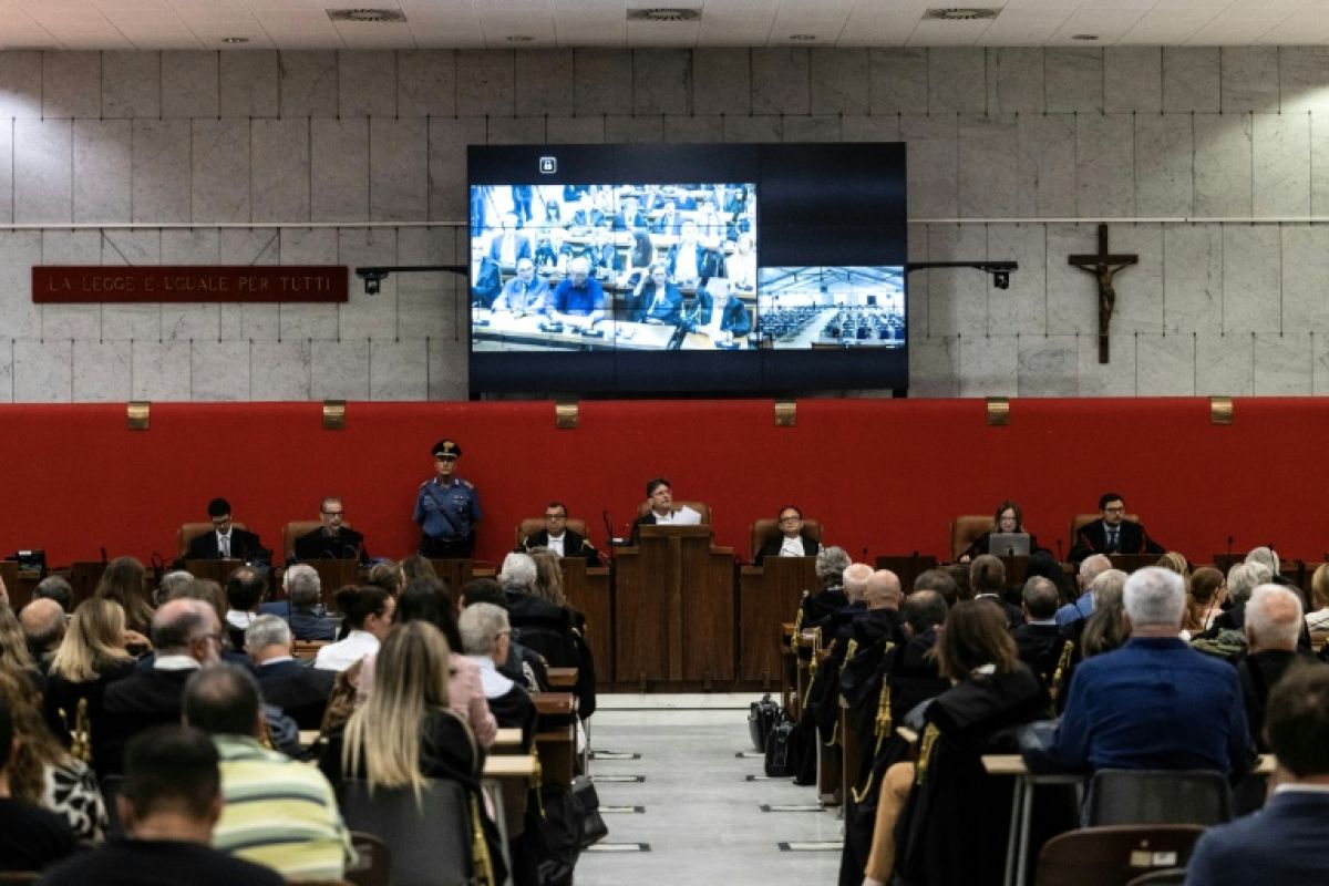 Gênes retient son souffle pour le verdict du pont Morandi