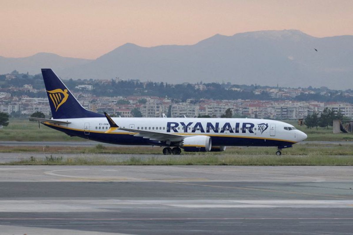 Vos billets d'avion Ryanair moins chers cet été la compagnie explique pourquoi