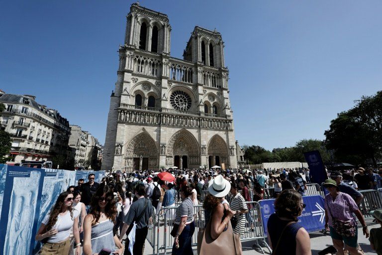 Notre-Dame de Paris un nouveau chantier s'ouvre pour restaurer la grande rosace et la façade nord