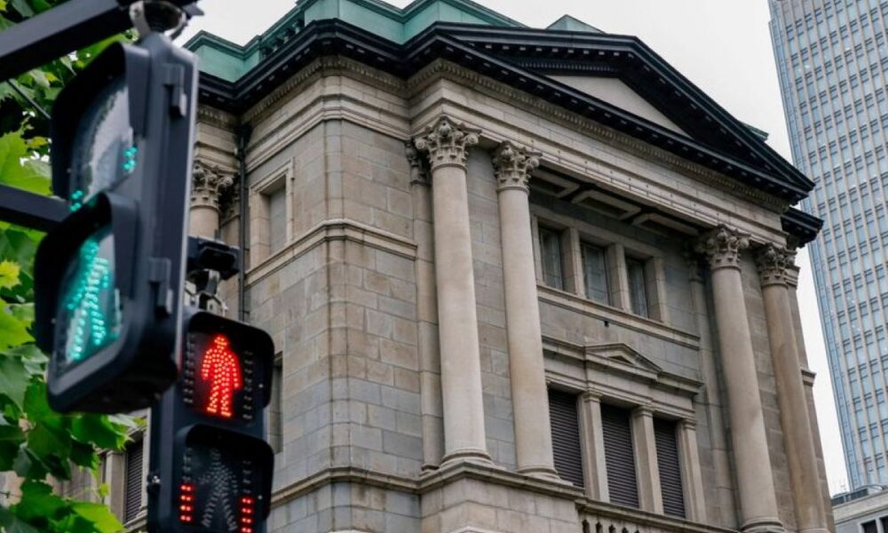 La Banque du Japon prête à accélérer la hausse des taux si l'inflation s'emballe