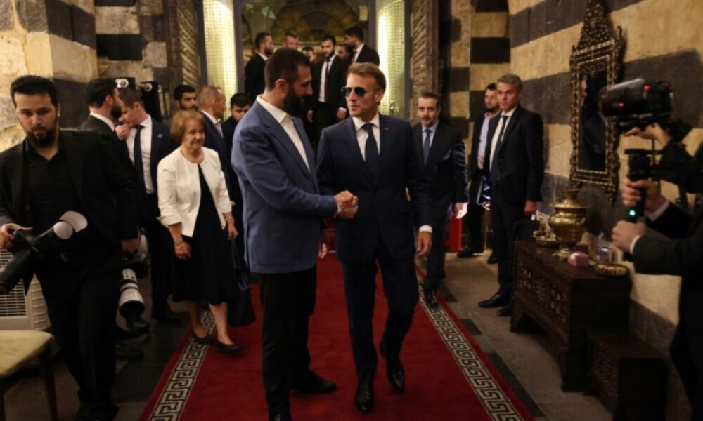 Deux bombes explosent à Damas pendant que Macron boucle sa visite historique