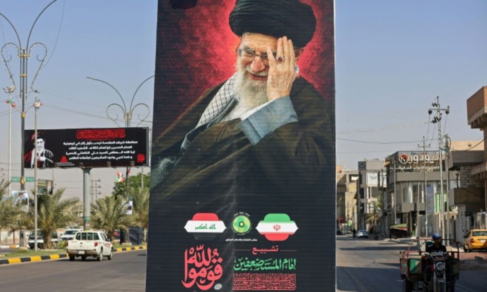 Des millions de personnes aux funérailles du guide suprême, de l'Iran à l'Irak