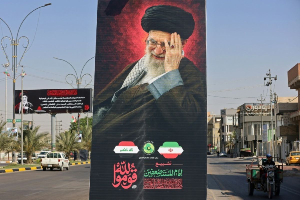 Des millions de personnes aux funérailles du guide suprême, de l'Iran à l'Irak