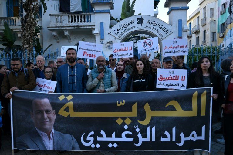 Derrière les barreaux, Mourad Zeghidi prend le président au mot