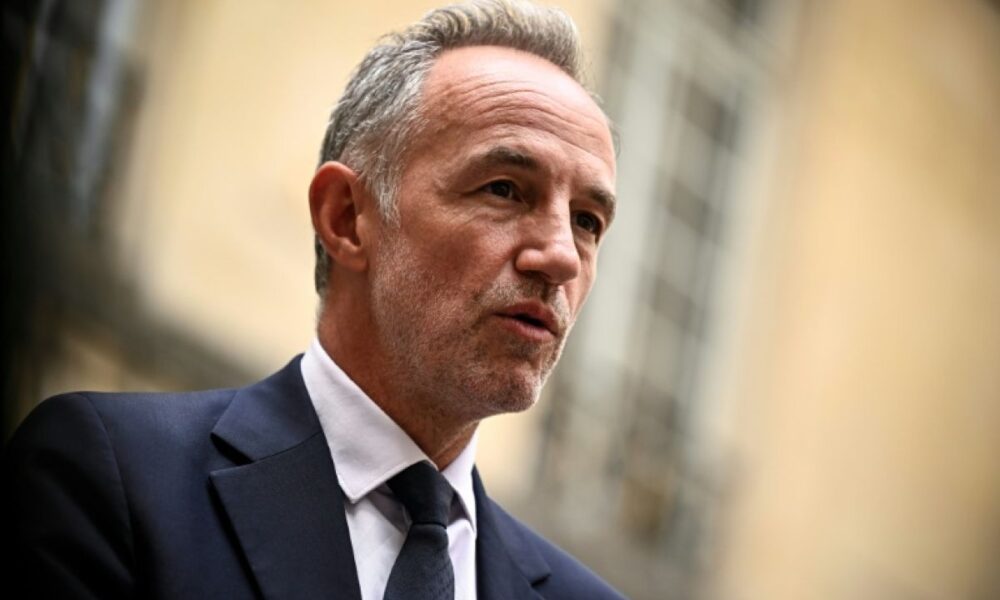 Contre les dépôts sauvages Paris change de regard sur l espace public