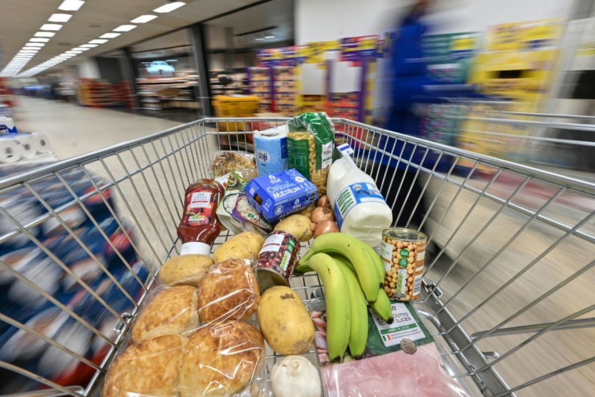 L'inflation britannique redescend mais le répit ne durera pas