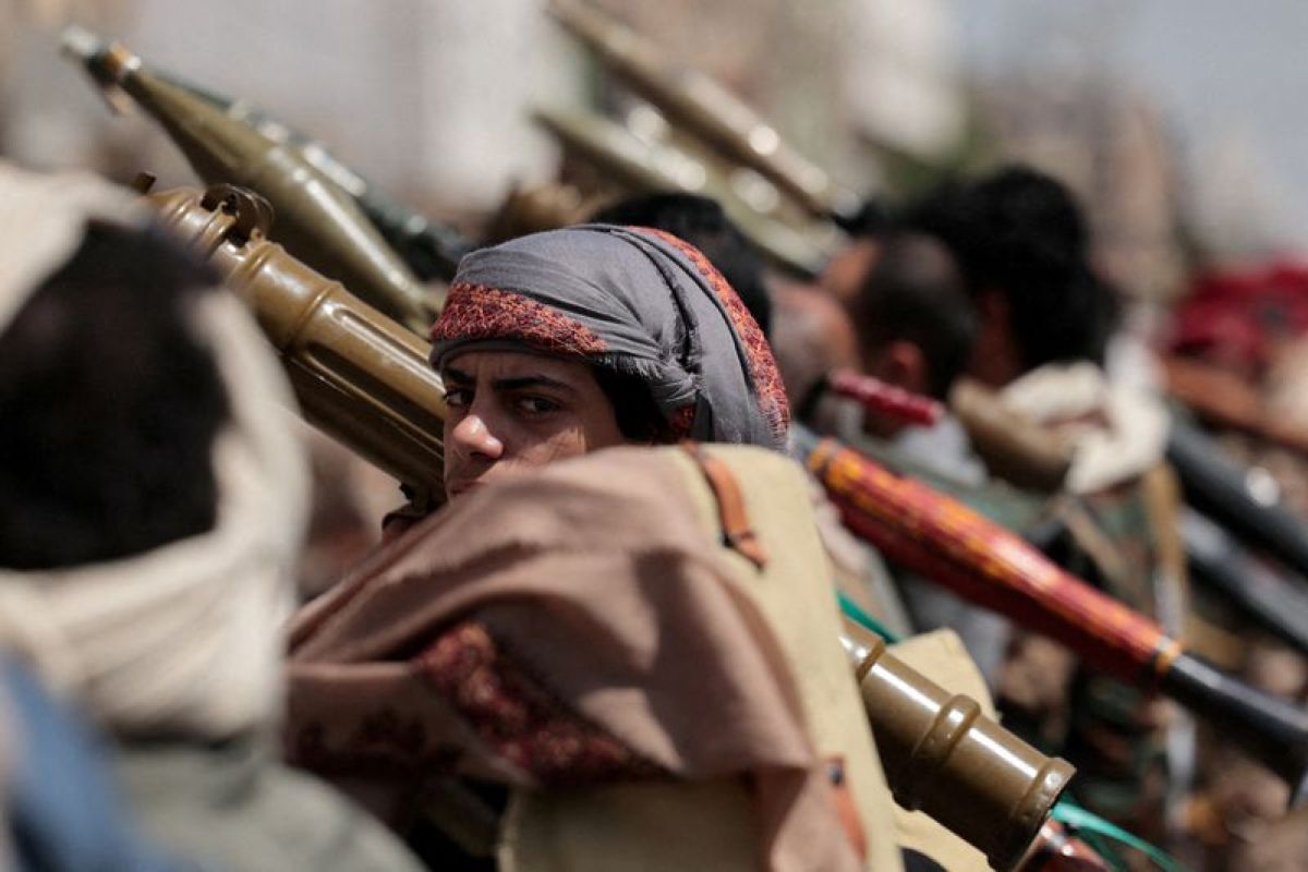 L'Iran envoie ses commandants d'élite et du matériel de guerre aux Houthis