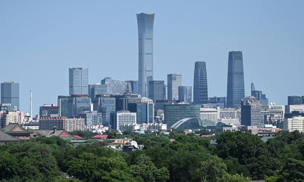 L'économie chinoise ralentit mais tient grâce à l'IA et aux exportations