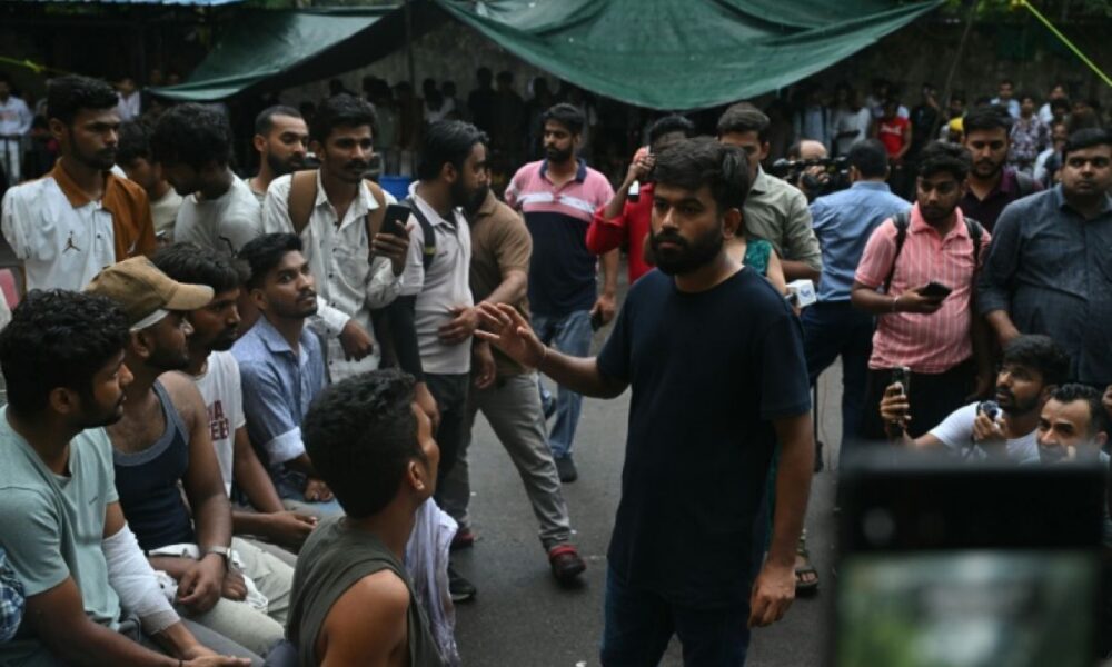 En Inde le "parti des cafards" tient tête au gouvernement après une répression violente
