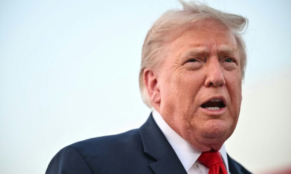 Trump frappe fort contre le Canada avec une nouvelle salve de taxes douanières