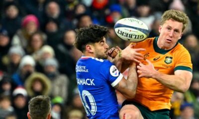 Les Wallabies dos au mur avant le choc contre les Bleus