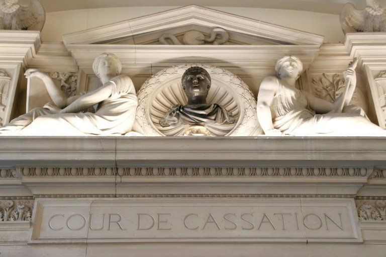 La France rattrapée par les enfants nés par GPA à l'étranger