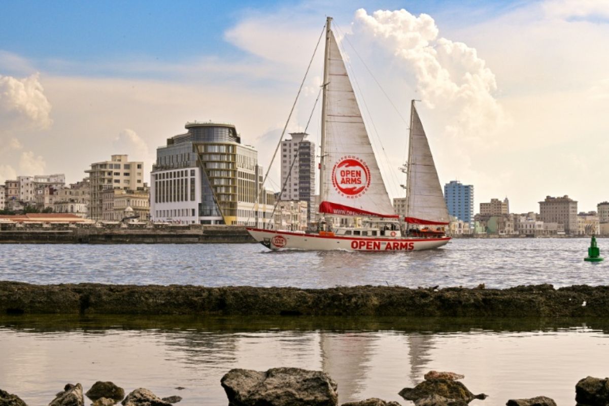 Un voilier humanitaire franchit l'Atlantique pour briser le blocus contre Cuba