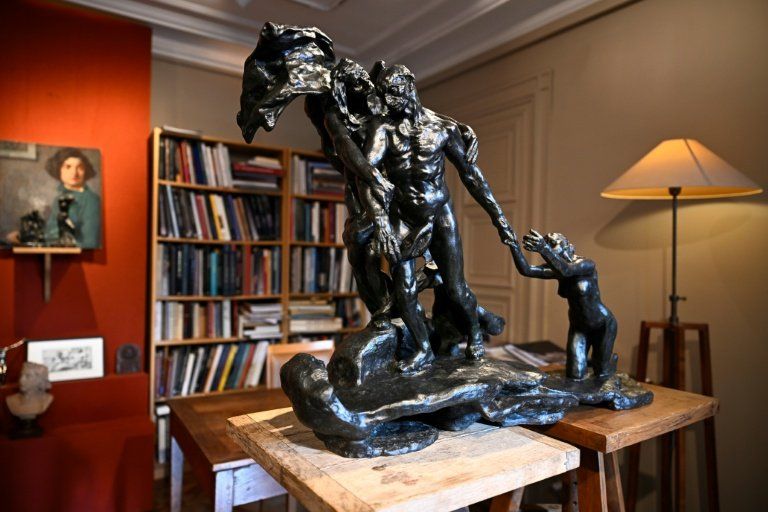 Elle pensait avoir une vieille sculpture dans son grenier. C’était un bronze de Camille Claudel perdu depuis plus d’un siècle