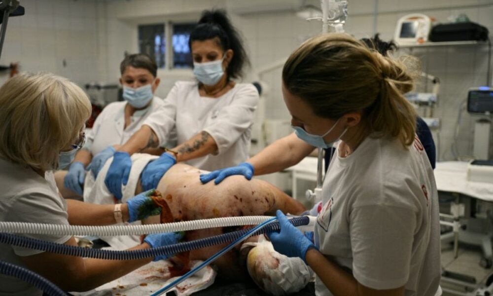 À Dnipro, l’hôpital où la guerre n’en finit pas de trancher des vies