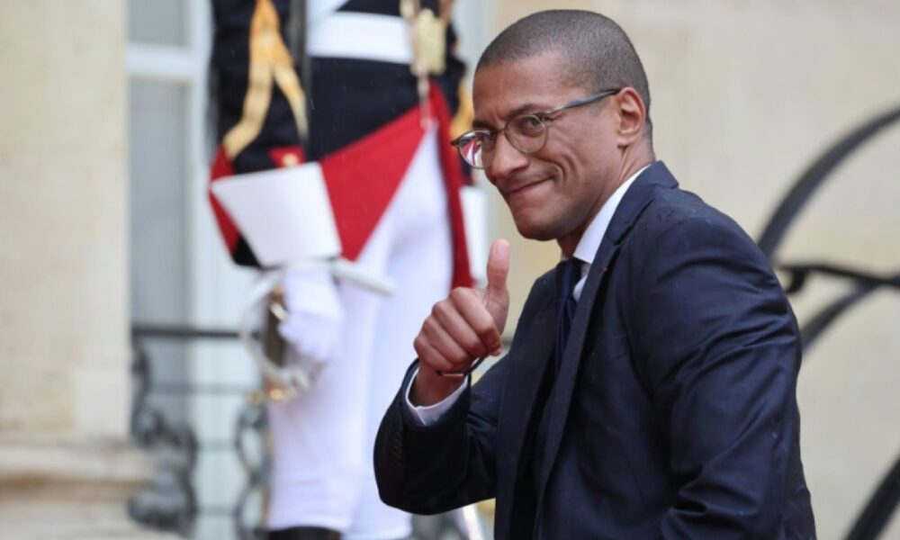 « Entre RN et LFI, je choisis De Gaulle » le maire de Saint-Ouen assume