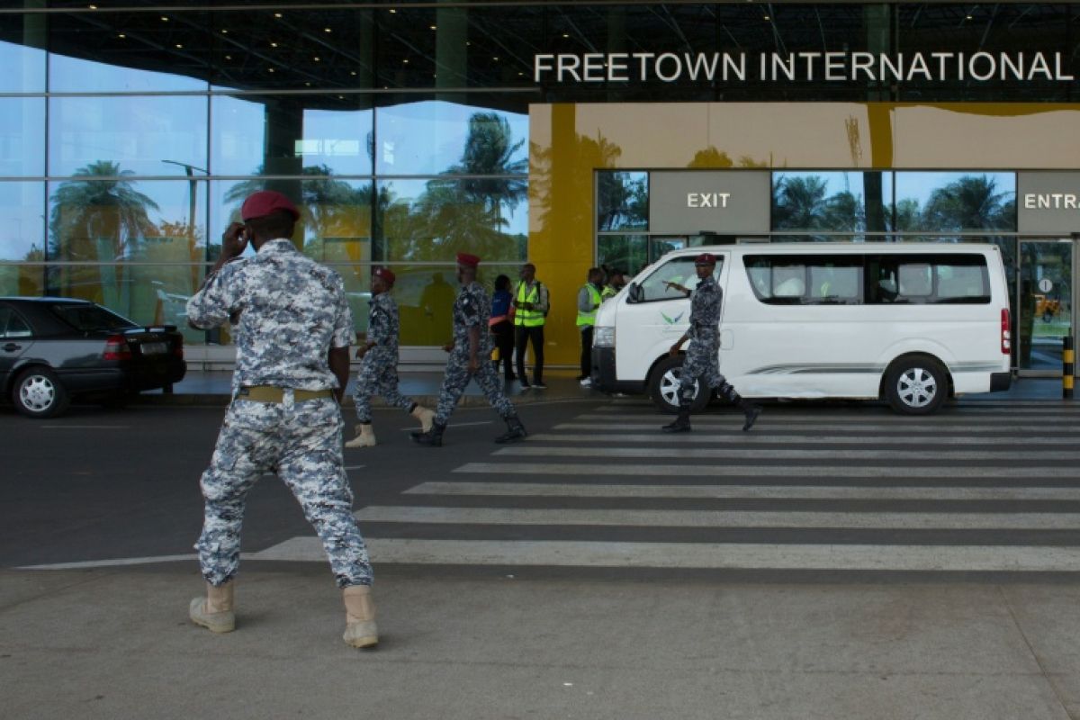 Des migrants expulsés des États-Unis se retrouvent dans des prisons africaines sans savoir pourquoi