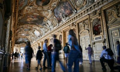 Le Louvre rouvre sa galerie d'Apollon vidée de ses joyaux