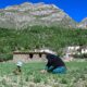 Dans les montagnes du Nouristan, des femmes cultivent la fierté de nourrir leur famille