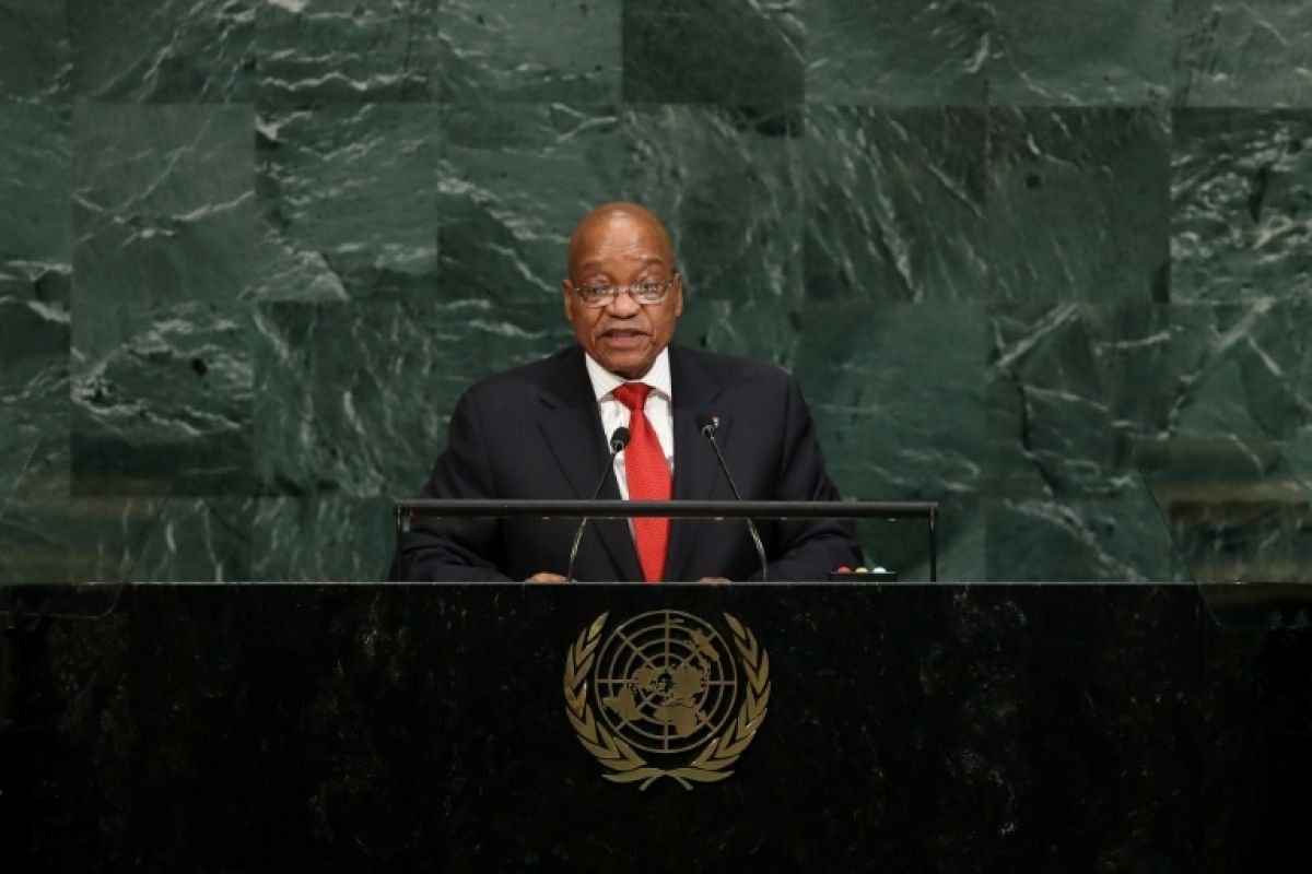 Jacob Zuma défie son pays en retrouvant un des frères Gupta