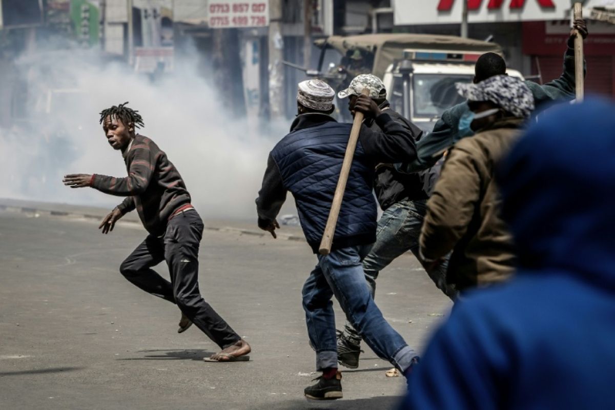 Trois euros pour un nervi le business des goons au Kenya