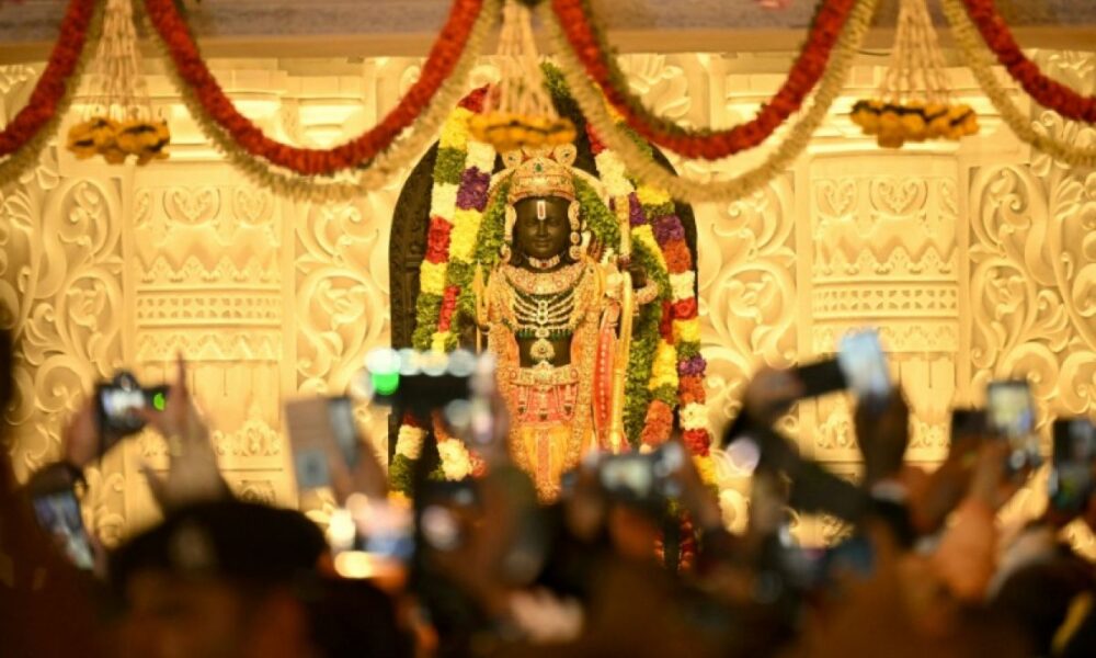 Le temple d'Ayodhya au cœur d'un vol qui fait trembler l'Inde