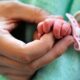 Dès mercredi, un nouveau congé payé pour les parents de nouveau-nés